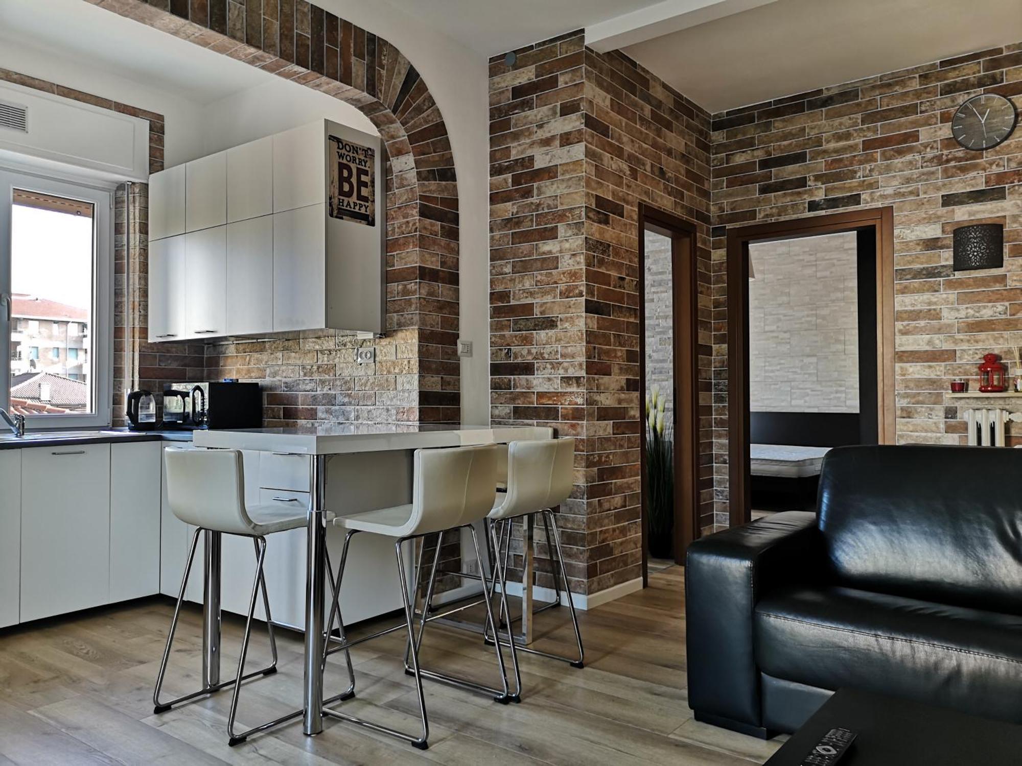 Queen East Verona Apartments Exterior photo